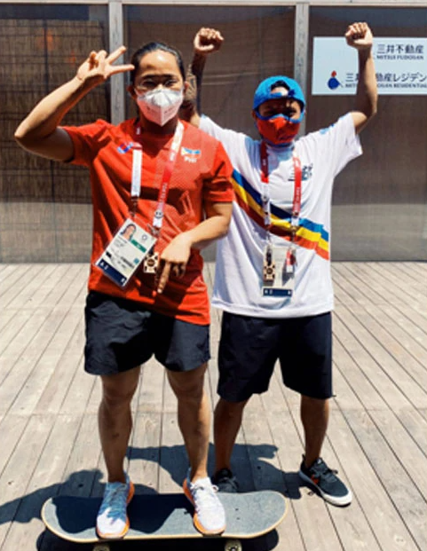 They have also been enjoying the sights in the Village, with boxer Nesthy Petecio posting a photo of herself posing with the Olympic mascots. (Photo / Retrieved from ABS-CBN News)